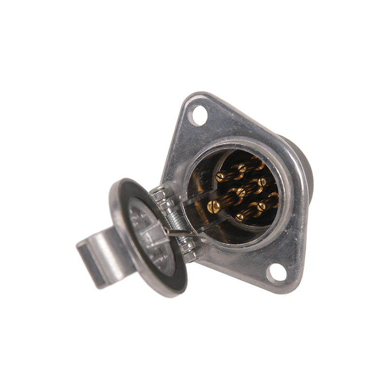 Presa in metallo a 7 pin JH058